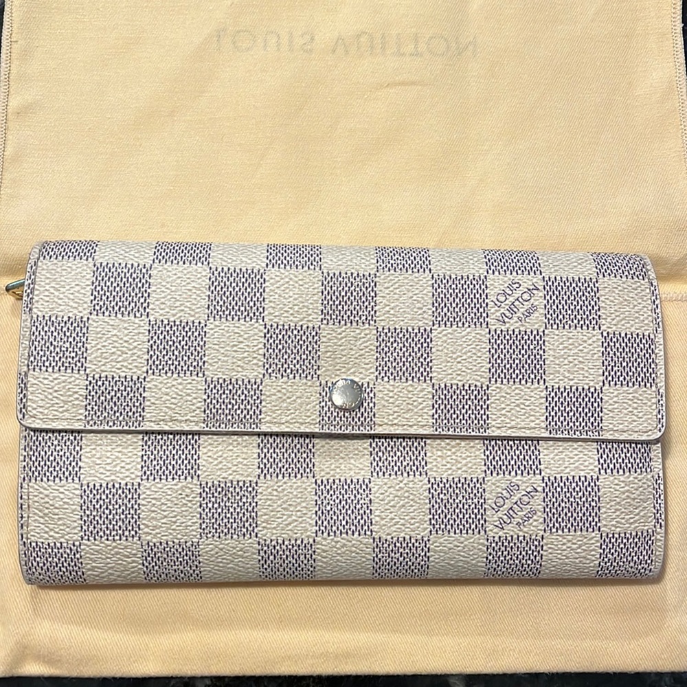 Authentic Louis Vuitton Damien White Wallet